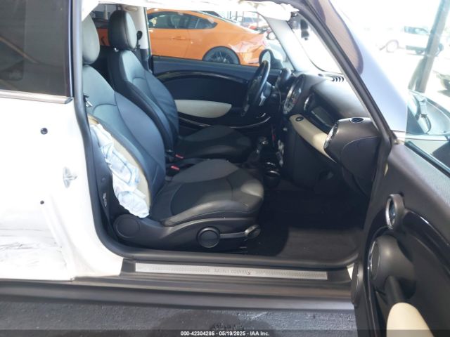 2009 MINI COOPER S WMWMF73509TW82449 Photo 4