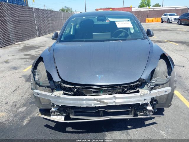 5YJ3E1EAXNF117762 Tesla 2022