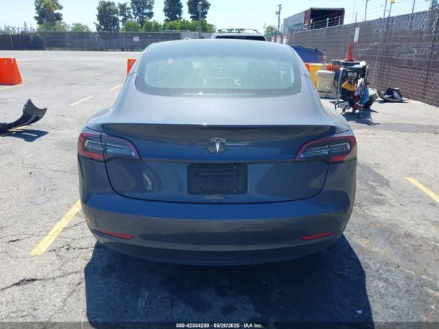 5YJ3E1EAXNF117762 Tesla 2022