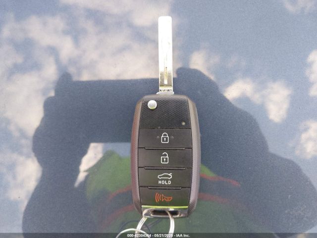KNAGM4A74F5590332 KIA Optima Lx