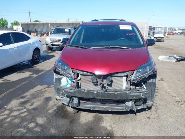 5TDXZ3DC8LS053685 Toyota SIENNA SE