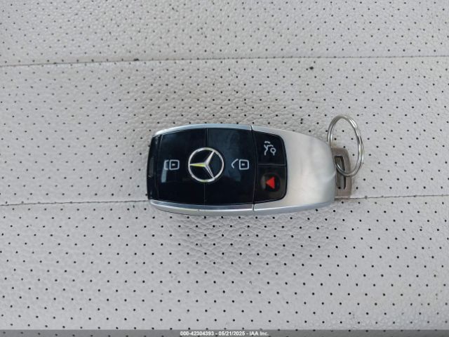 2018 MERCEDES-BENZ E 300 WDDZF4JB0JA470236 Photo 10