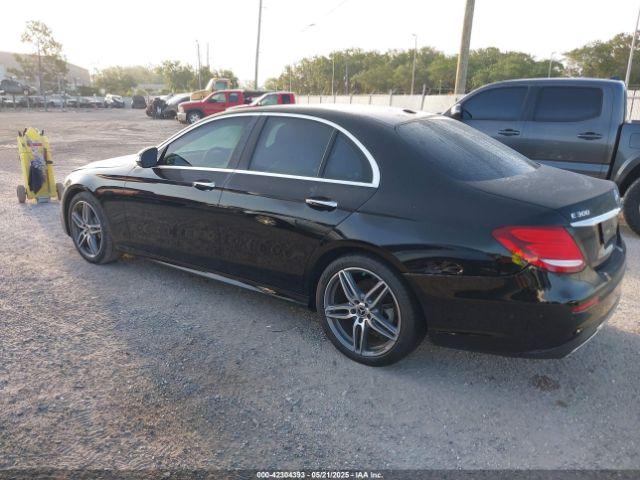 2018 MERCEDES-BENZ E 300 WDDZF4JB0JA470236 Photo 2