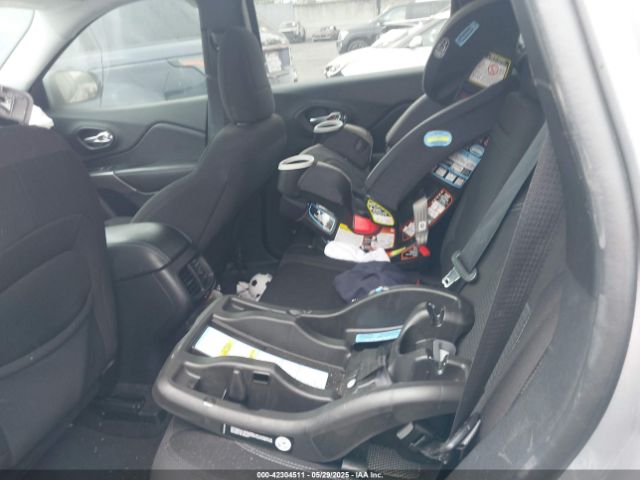 2019 JEEP CHEROKEE 1C4PJLCBXKD134360 Photo 7