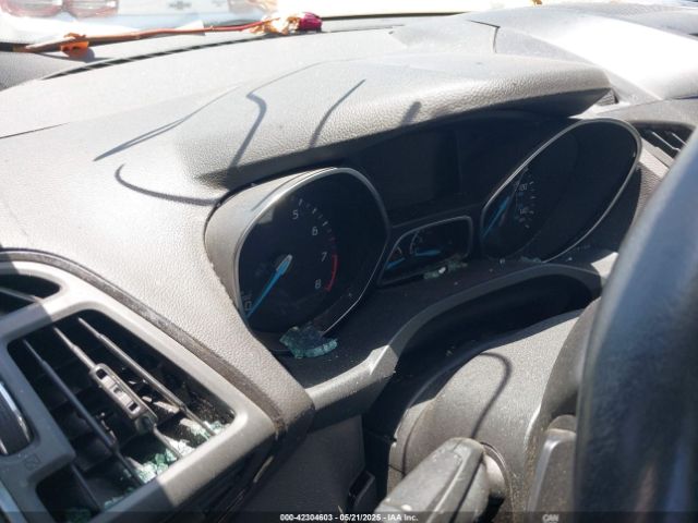 1FMCU0J90EUB49745 Ford Escape Titanium