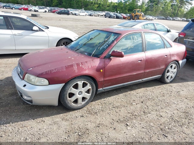 1998 AUDI A4 WAUCB28D8WA163067 Photo 1