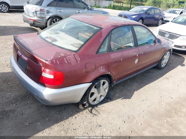1998 AUDI A4 WAUCB28D8WA163067 Photo 3