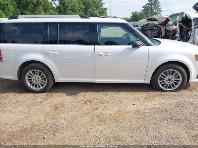 2FMGK5C8XEBD00203 Ford FLEX SEL