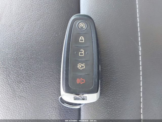 1FMCU9J96EUB67946 Ford Escape Titanium