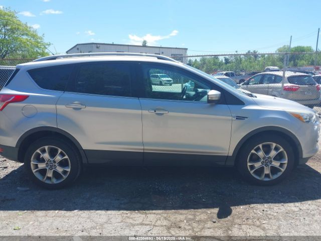 1FMCU9J96EUB67946 Ford Escape Titanium