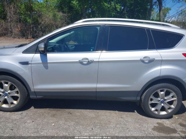 1FMCU9J96EUB67946 Ford Escape Titanium