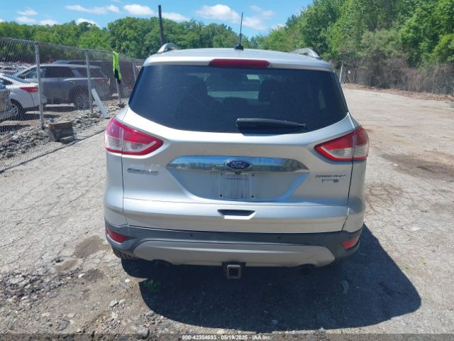 1FMCU9J96EUB67946 Ford Escape Titanium