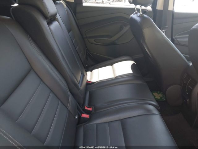 1FMCU9J96EUB67946 Ford Escape Titanium