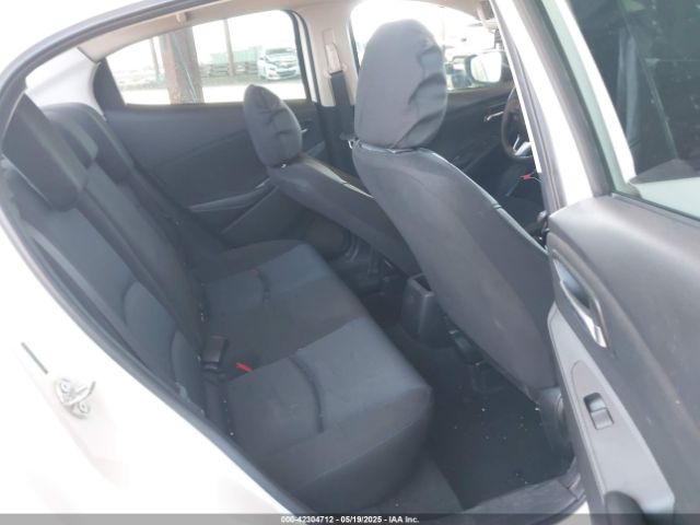 3MYDLBYV1HY180614 Toyota YARIS IA