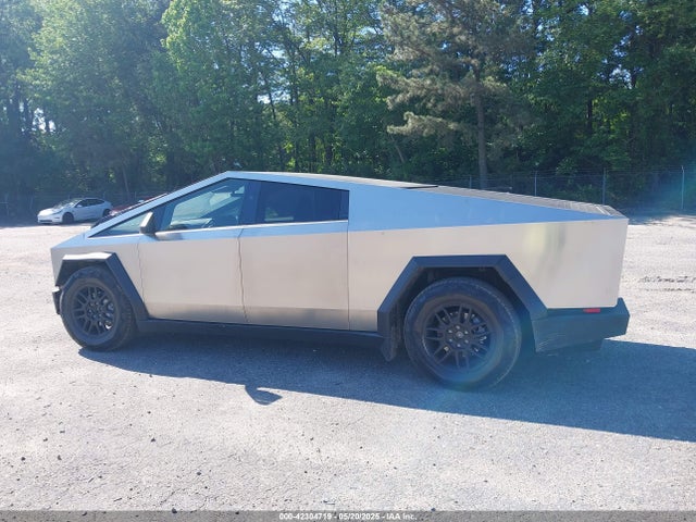 7G2CEHED6SA066009 Tesla Cybertruck All-wheel Drive