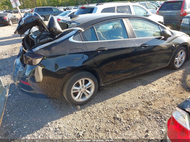 1G1BE5SM0J7133902 Chevrolet Cruze Lt Auto