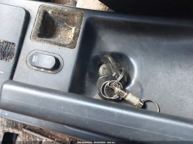 1989 SAAB 900 YS3AT76L1K7021013 Photo 10