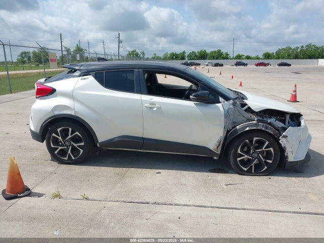 JTNKHMBX6K1036948 Toyota C-HR XLE