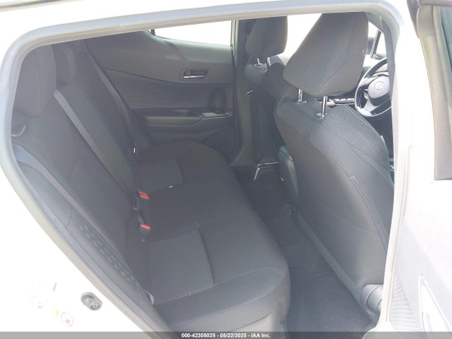 JTNKHMBX6K1036948 Toyota C-HR XLE