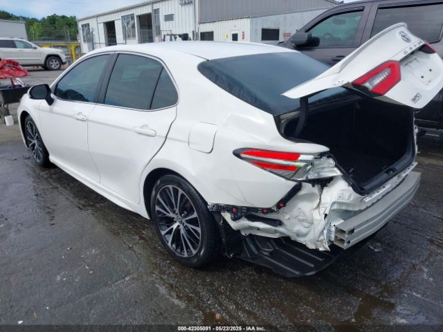 2018 TOYOTA CAMRY 4T1B11HK8JU674775 Photo 2