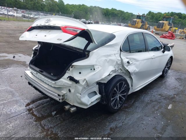 2018 TOYOTA CAMRY 4T1B11HK8JU674775 Photo 3