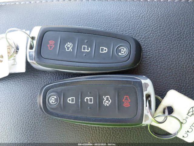 1FMCU0GD5KUB19907 Ford ESCAPE SE