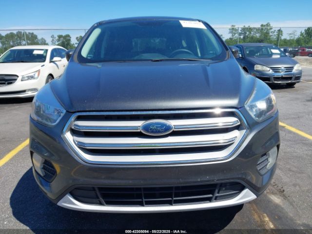 1FMCU0GD5KUB19907 Ford ESCAPE SE