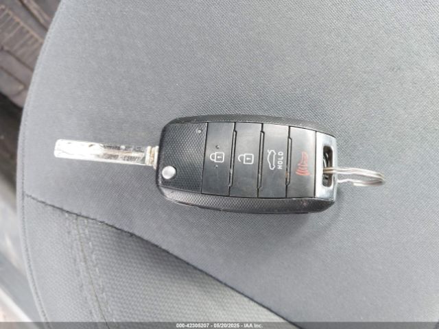 5XXGM4A78FG464215 KIA Optima Lx