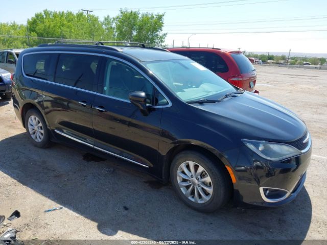 2C4RC1BG2HR642106 Chrysler Pacifica Touring-l