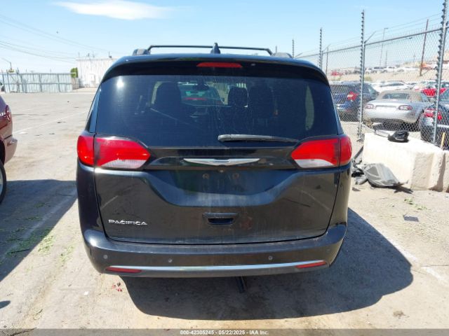 2C4RC1BG2HR642106 Chrysler Pacifica Touring-l