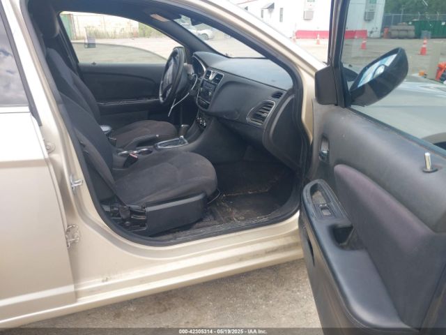 2014 CHRYSLER 200 1C3CCBAB9EN125349 Photo 4