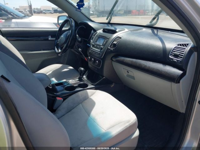 5XYKTCA63EG544532 KIA SORENTO LX