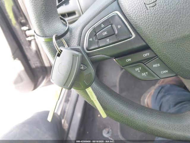 1FADP3F27GL233945 Ford FOCUS SE