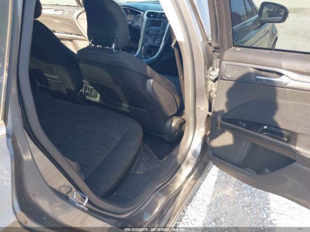 1FA6P0H77E5404761 Ford FUSION SE
