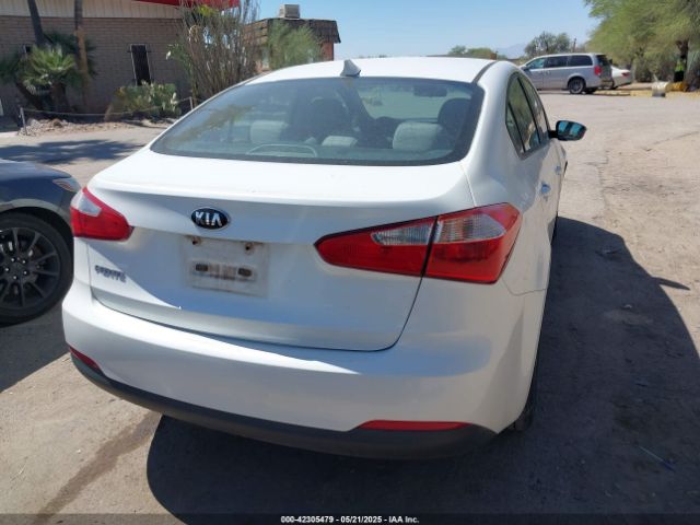 KNAFX4A6XE5217305 KIA Forte