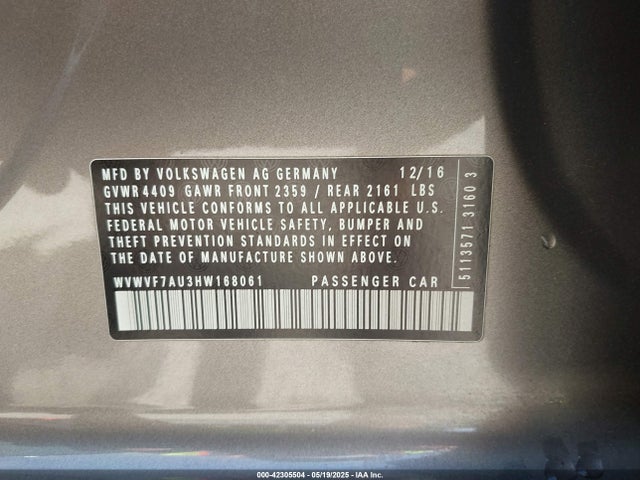 WVWVF7AU3HW168061 Volkswagen Golf R 4-door W/dcc   Navigation