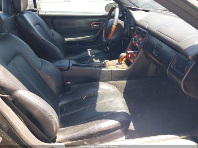 2003 MERCEDES-BENZ SLK 320 WDBKK65F83F272587 Photo 4