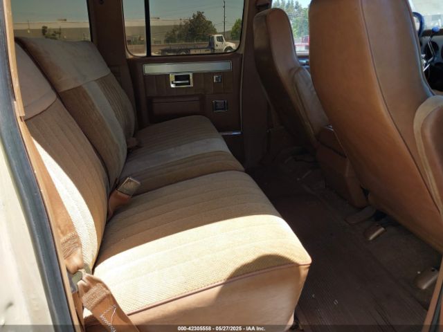 1988 GMC SUBURBAN 1GKEV16K8JF528412 Photo 7