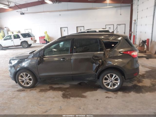 1FMCU9HDXJUA96450 Ford ESCAPE SEL