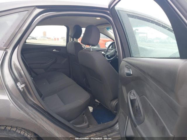 1FADP3F21HL205009 Ford FOCUS SE