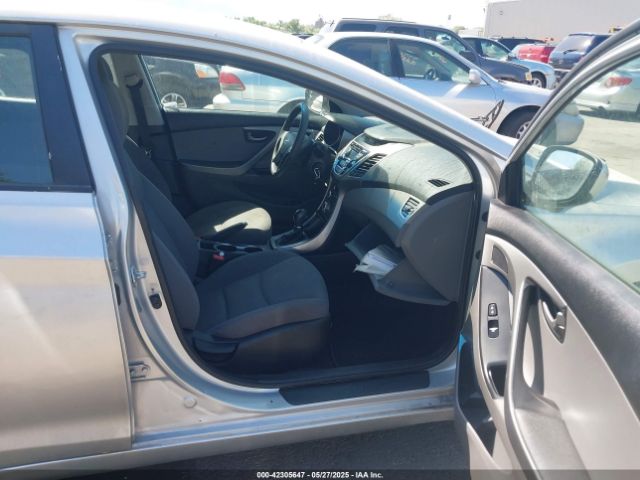5NPDH4AE5FH622911 Hyundai ELANTRA SE