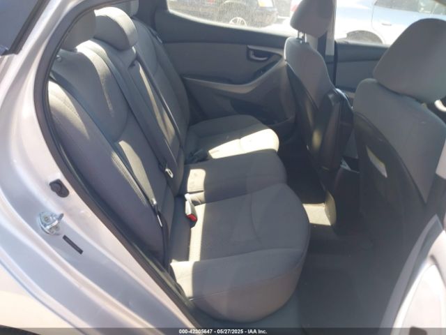 5NPDH4AE5FH622911 Hyundai ELANTRA SE