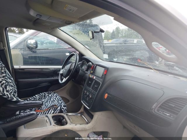 2C4RDGCG2GR338951 Dodge Grand Caravan Sxt