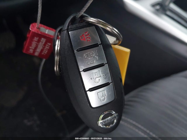 3N1AB7AP1HY213272 Nissan SENTRA SV