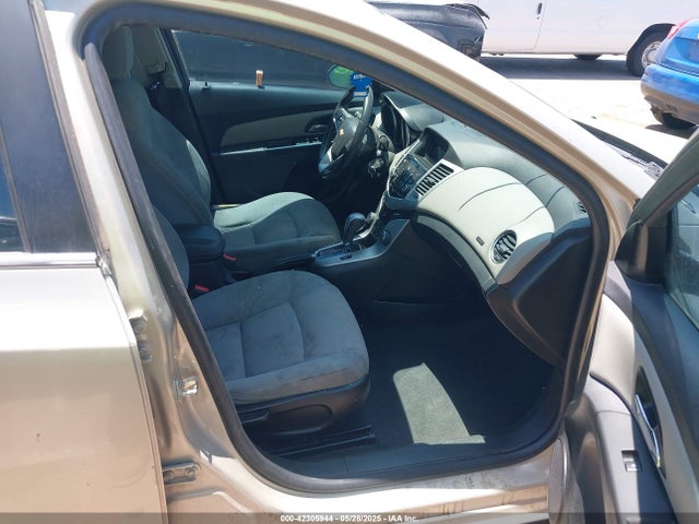 1G1PC5SBXE7467130 Chevrolet Cruze 1lt Auto