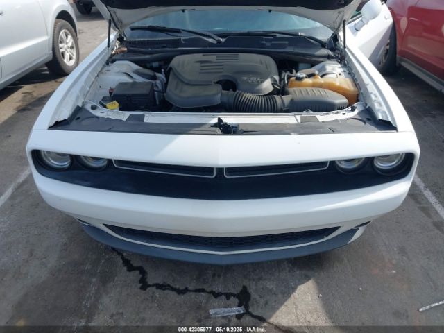 2C3CDZAG8JH116517 Dodge Challenger Sxt