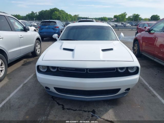 2C3CDZAG8JH116517 Dodge Challenger Sxt
