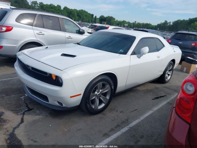 2C3CDZAG8JH116517 Dodge Challenger Sxt