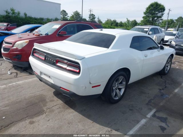 2C3CDZAG8JH116517 Dodge Challenger Sxt