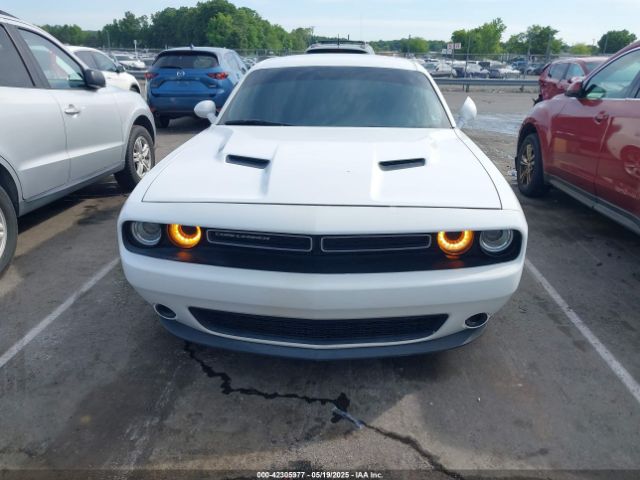 2C3CDZAG8JH116517 Dodge Challenger Sxt